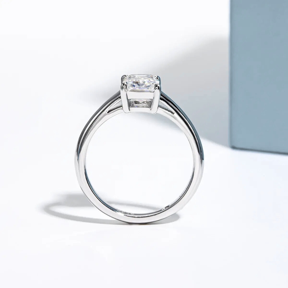 Anel Prata 925 Solitário Moissanite Corte Esmeralda Liso