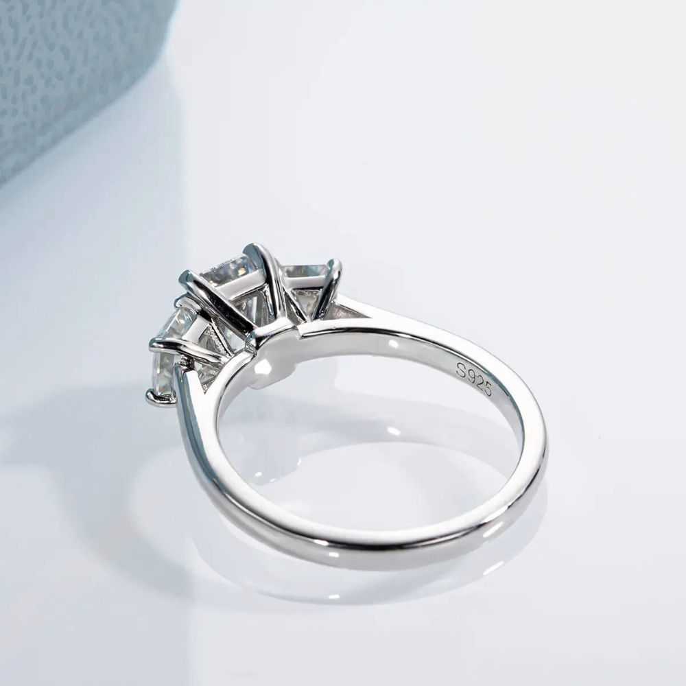 Anel Prata 925 Solitário Moissanite Corte Esmeralda Triplo