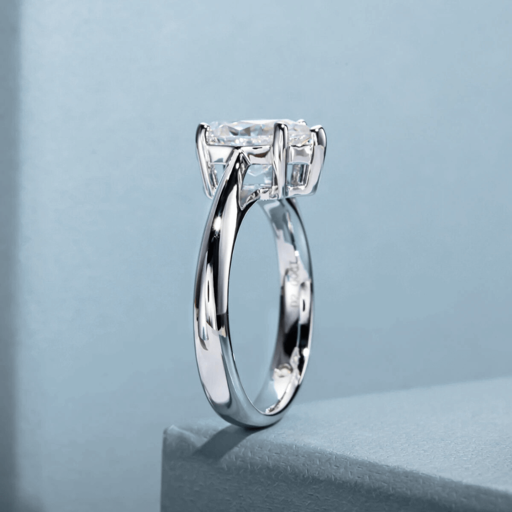 Anel Prata 925 Solitário Moissanite Corte Pera Clássico