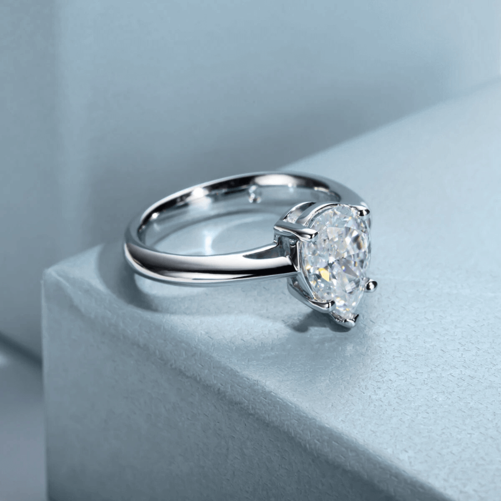 Anel Prata 925 Solitário Moissanite Corte Pera Clássico
