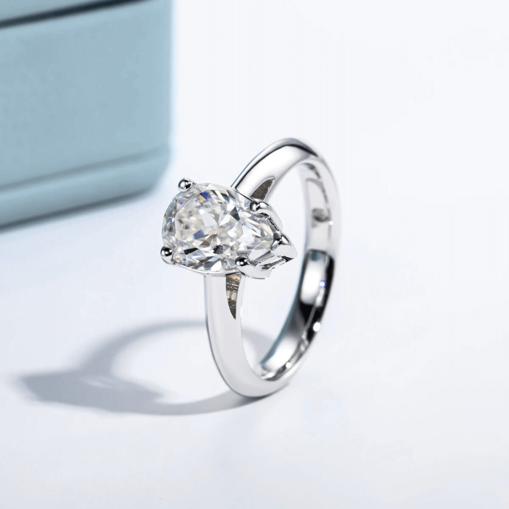 Anel Prata 925 Solitário Moissanite Corte Pera Clássico