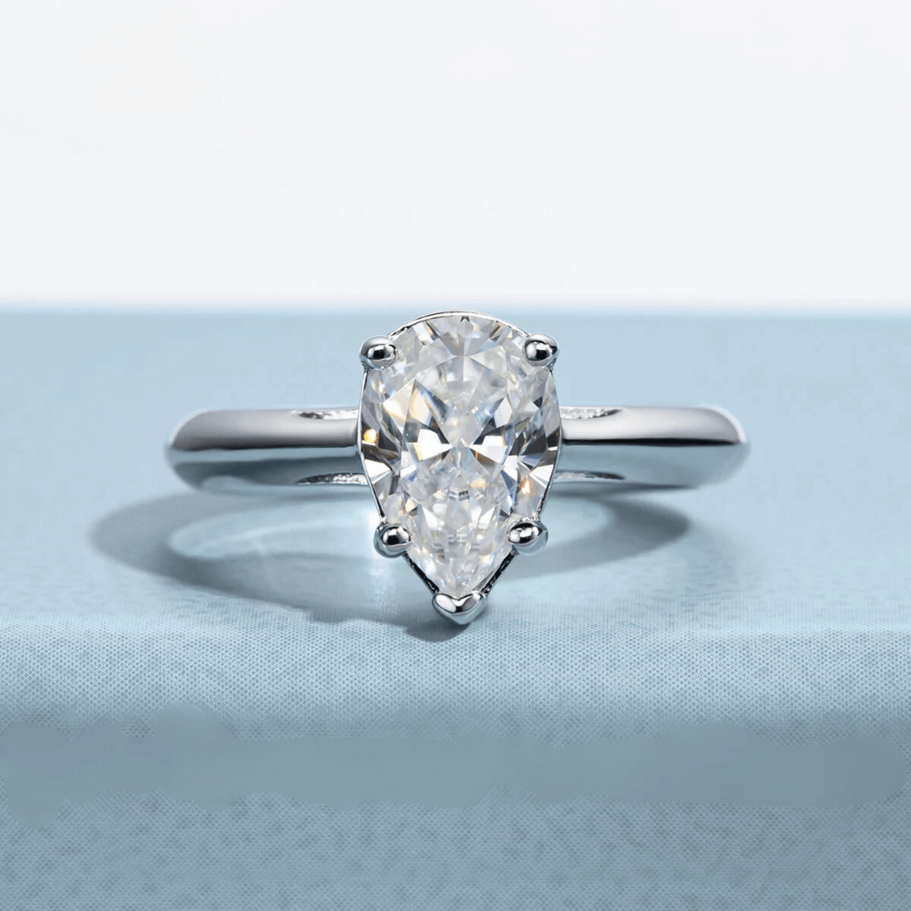Anel Prata 925 Solitário Moissanite Corte Pera Clássico