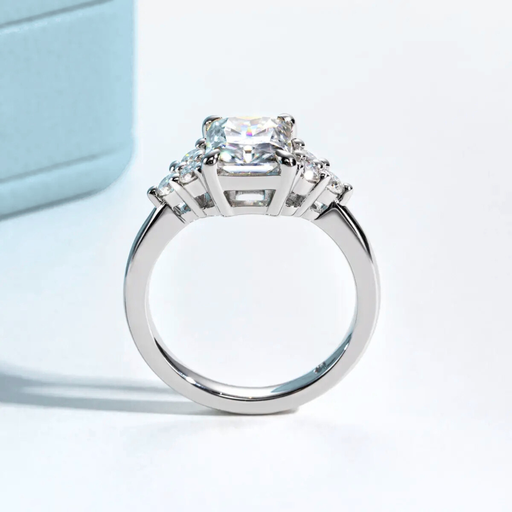 Anel Prata 925 Solitário Moissanite Corte Radiante Pedras Laterais