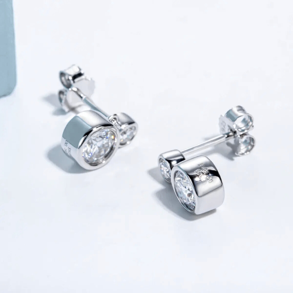 Brinco Prata 925 Moissanite Ponto Duplo Cravação Inglesa