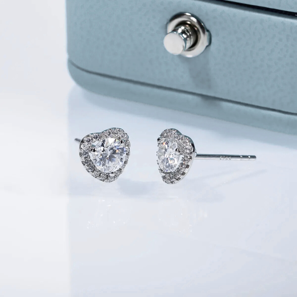 Brinco Prata 925 Moissanite Coração Cravejado