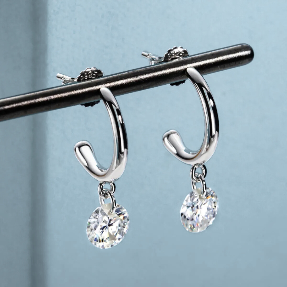 Brinco Prata 925 Moissanite Ponto de Luz Semi Argola