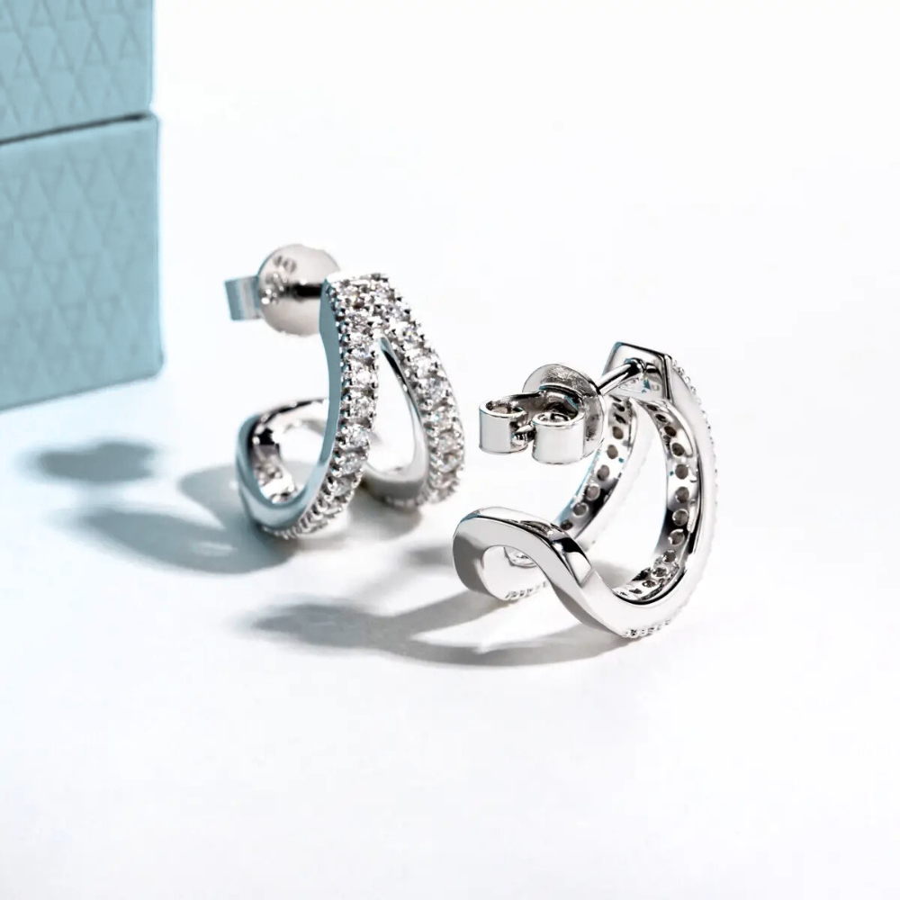 Brinco Prata 925 Moissanite V Cravejado