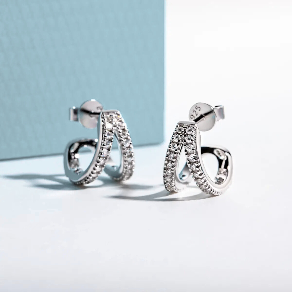 Brinco Prata 925 Moissanite V Cravejado