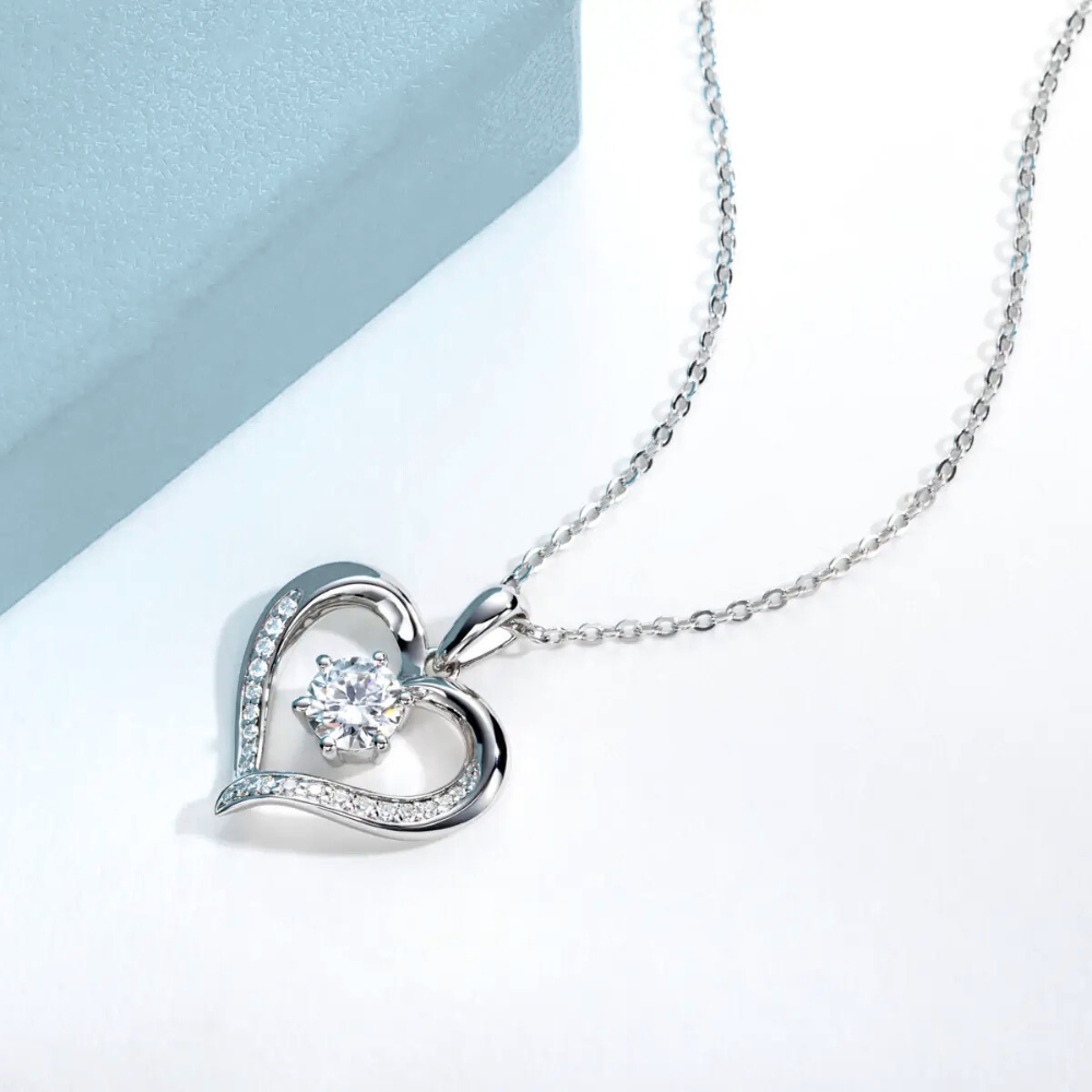 Colar Prata 925 Moissanite Coração Cravejado e Ponto de Luz