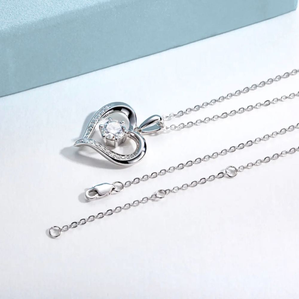 Colar Prata 925 Moissanite Coração Cravejado e Ponto de Luz