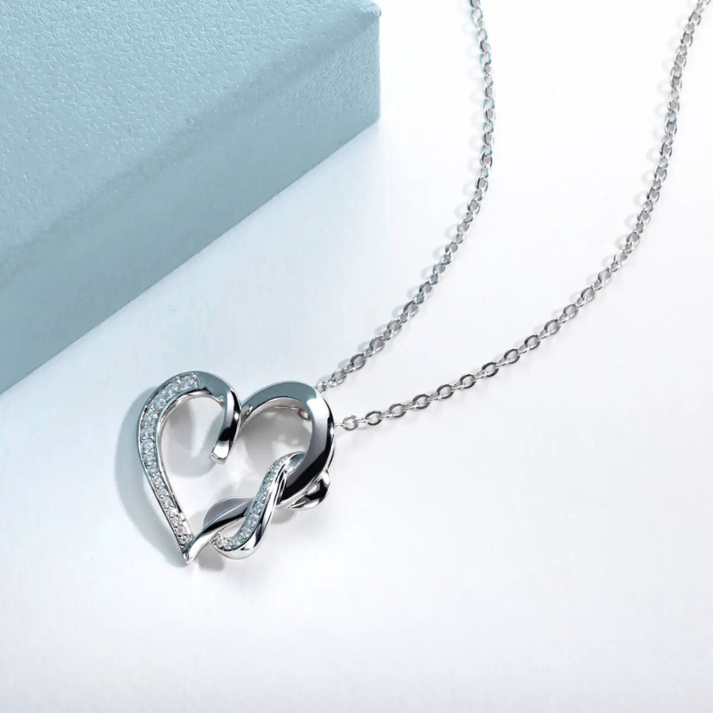 Colar Prata 925 Moissanite Coração Infinito Cravejado