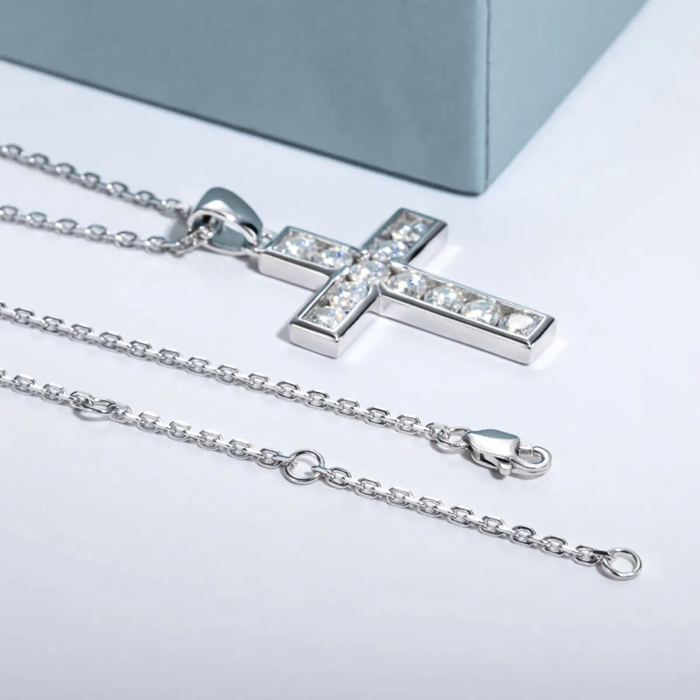 Colar Prata 925 Moissanite Crucifixo Cravejado