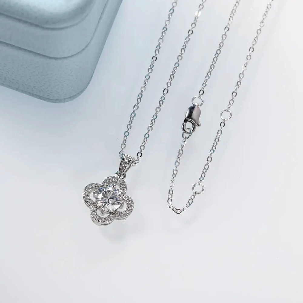 Colar Prata 925 Moissanite Flor Cravejada e Ponto de Luz