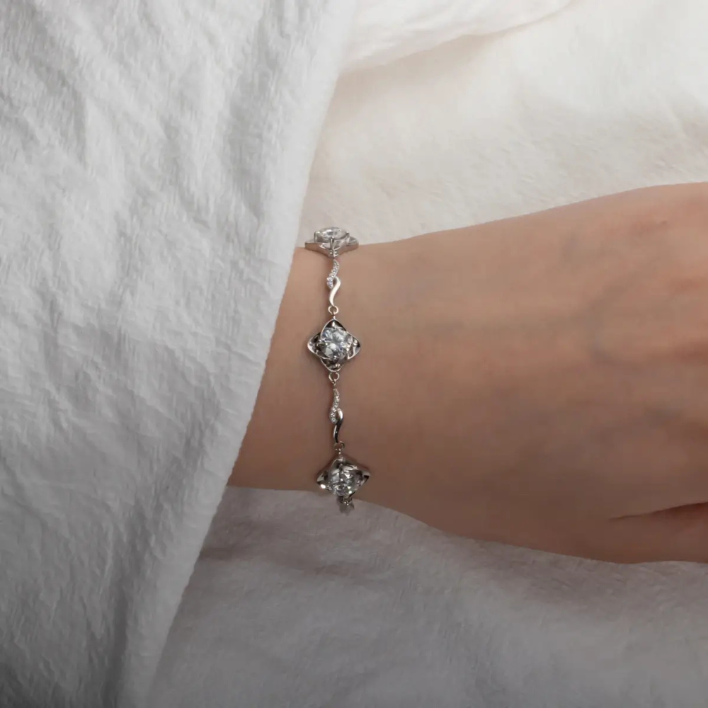 Pulseira Prata 925 Moissanite Trevo de Quatro Folhas